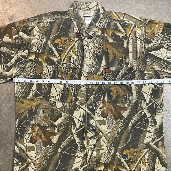 Vintage Woolrich Realtree Hardwoods Camo Button Shirt - Picture 5 of 8